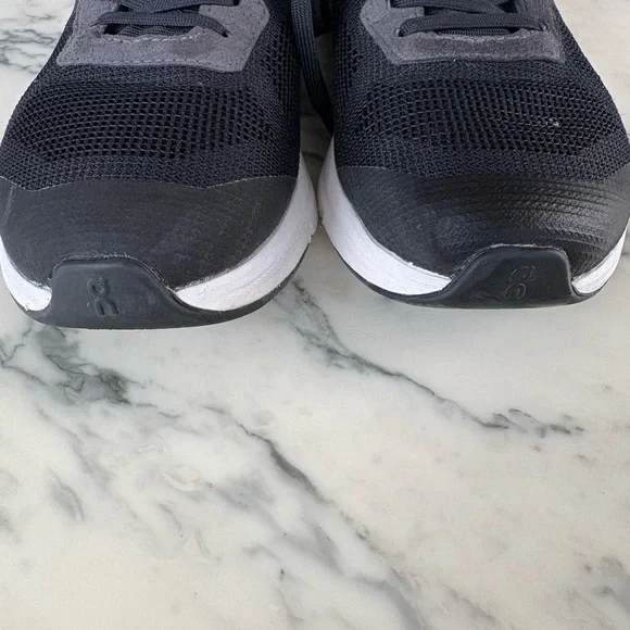 On running Cloudrift women’s 7.5 sneaker shoes - Picture 4 of 7